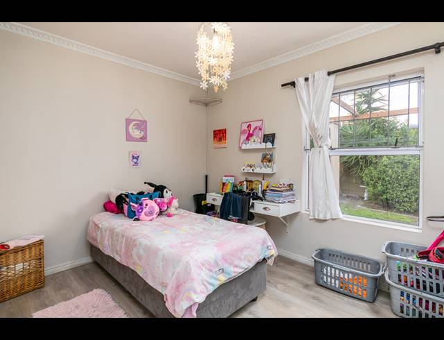 3 BEDROOM FREEHOLD FOR SALE IN PARKLANDS